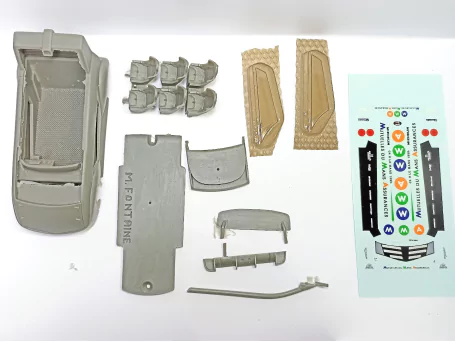 Incomplet : Kit Renault Espace Sbarro - Concept MMA - Résine - 1:43...