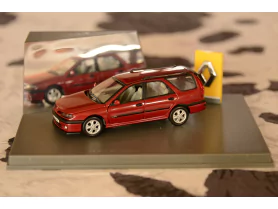 Marketplace : RENAULT Laguna Nevada Phase II - UNIVERSAL HOBBIES - ...