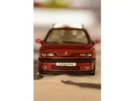Marketplace : RENAULT Laguna Nevada Phase II - UNIVERSAL HOBBIES - ...