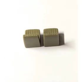 2 Sièges en résine - H. 17.30 x L 11.60 mm - 1:43