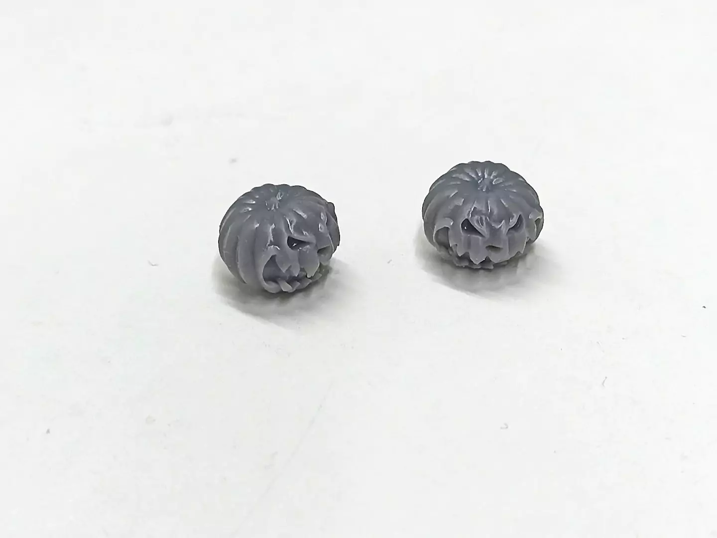 2 Jack-o'-Lantern - Citrouille d'Halloween - Résine - H. 9.20mm
