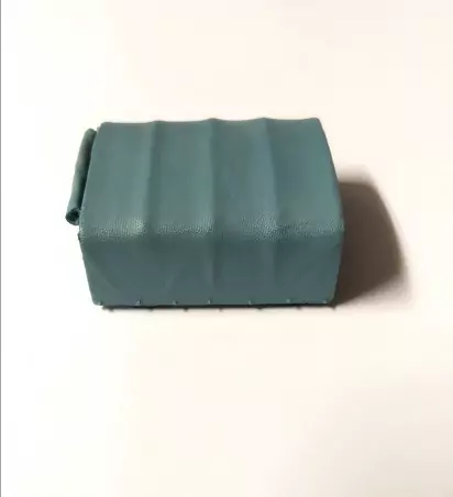 Bâche en résine - 42 X 37 mm - Bleu -  Ech 1:43
